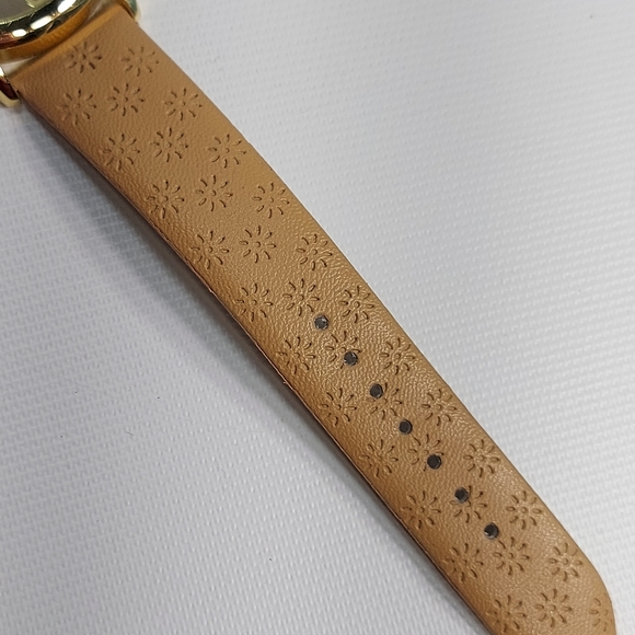 BWC Ladies Gold Tone Floral Embossed Faux Leather Watch, New Battery - Picture 8 of 11